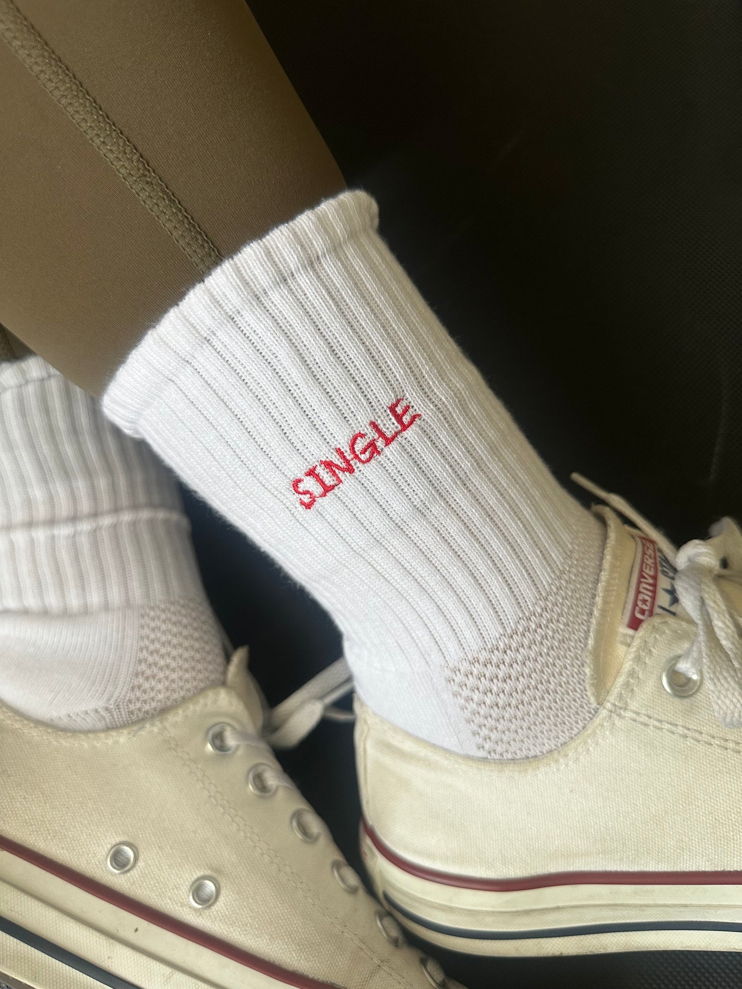 SINGLE socks